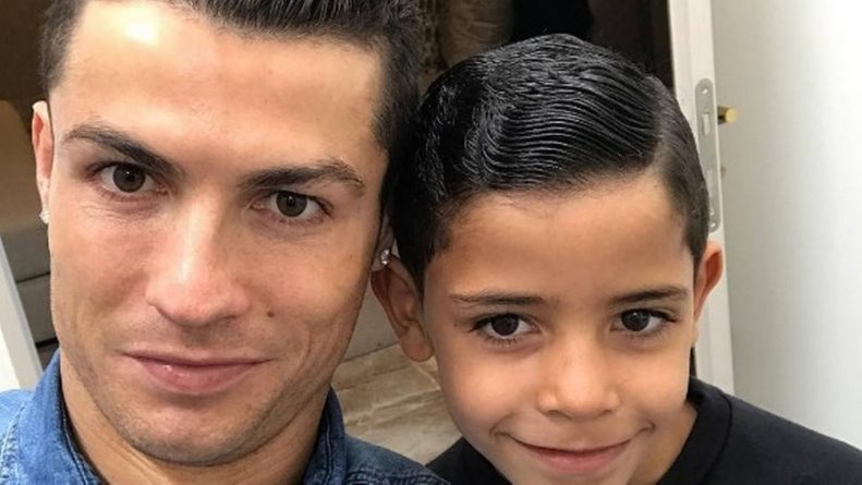 Cristiano Ronaldo contrata barriga de aluguel e será pai de gêmeos