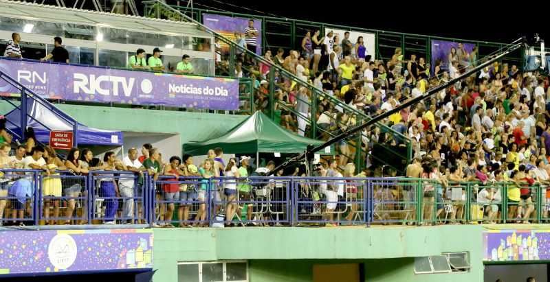 RICTV/Record alcança a liderança de audiência com transmissão do Desfile das Escolas de Samba de Florianópolis
