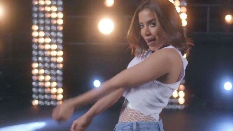 Anitta tem vídeos bloqueados no YouTube