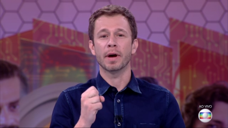 Tiago Leifert anuncia a abertura das inscrições para o “BBB 18”
