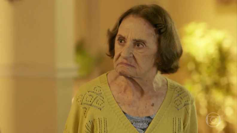 Laura Cardoso critica beijo gay na novela “Malhação”