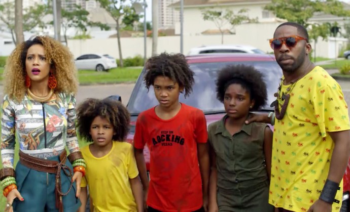 Michelle e Brau terão filhos adotivos na terceira temporada de “Mister Brau”