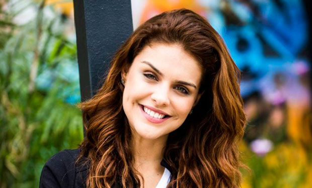 Record decide sobre situação de Paloma Bernardi