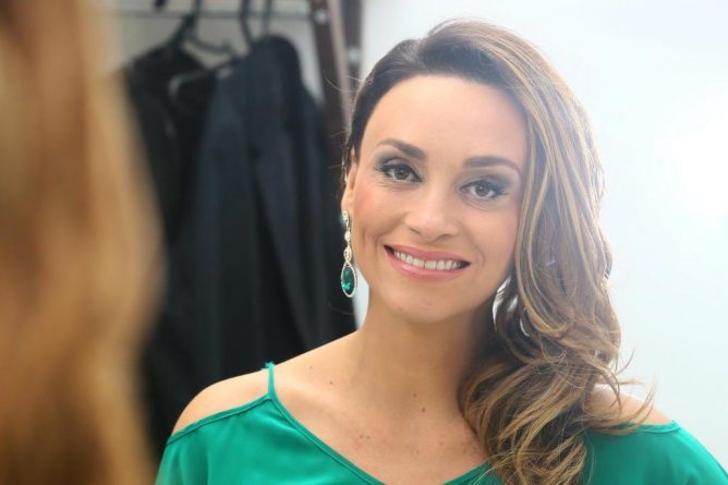 Suzana Pires renova com a Globo por quatro anos