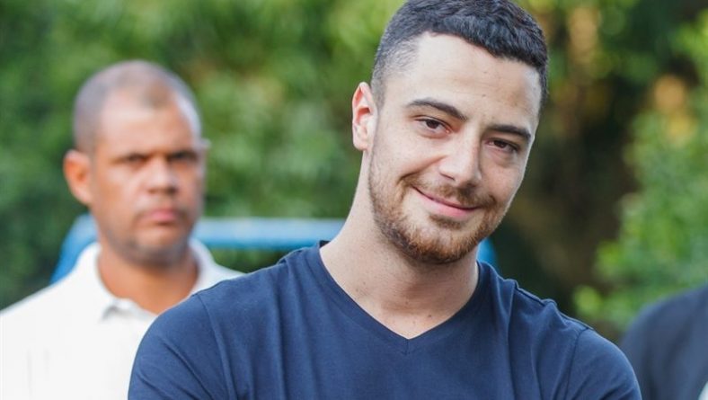 Felipe Titto frequenta salões de beleza por personagem de novela