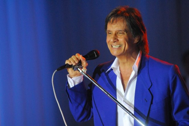 Roberto Carlos comemora aniversário com apresentação no “Domingão do Faustão”