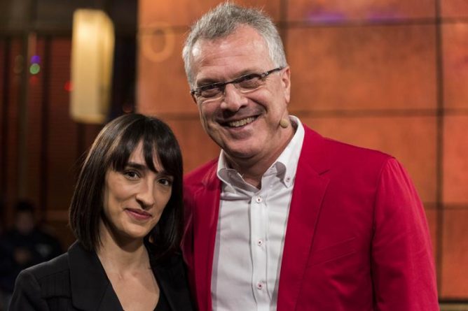 Maria Prata e Pedro Bial serão pais de uma menina