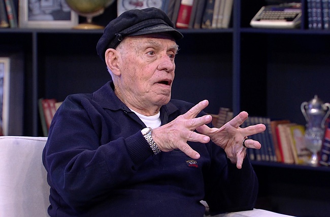 Aos 82 anos, Silvio Luiz desabafa sobre impacto da carreira na vida pessoal