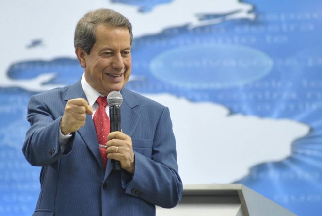 R.R Soares não vai renovar com a Rede TV!