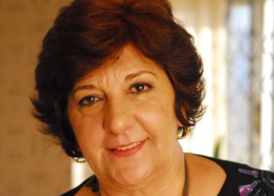 Jandira Martini assina com a Globo