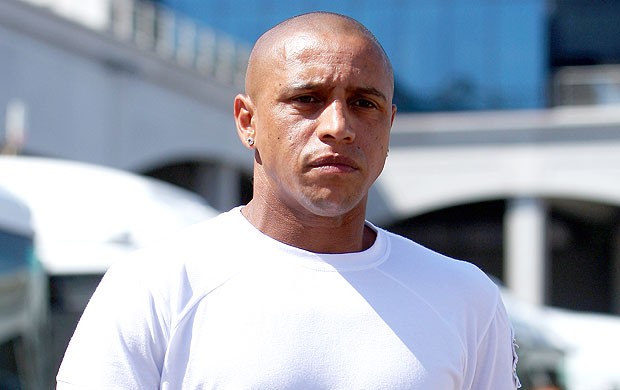 Justiça decreta prisão do ex-jogador Roberto Carlos; entenda
