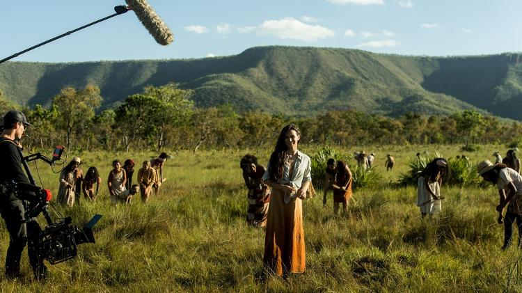 Produção de “O Outro Lado” corre contra o tempo após cortes e atrasos