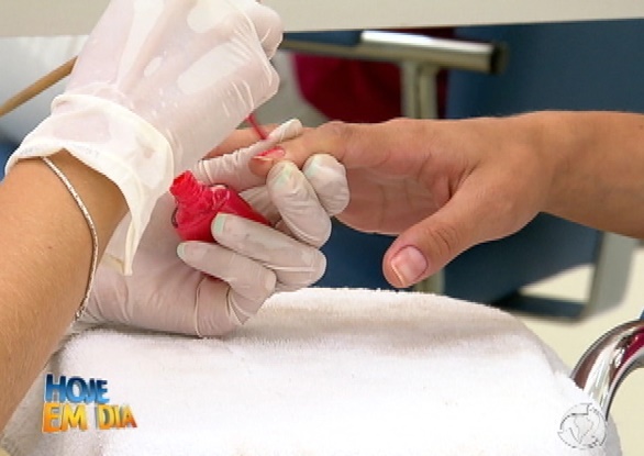 Record TV lança coleção de esmaltes