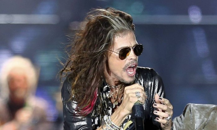 Steven Tyler sofre convulsão durante show em São Paulo