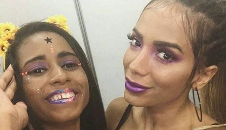 Anitta promove funkeiras, que conquistam primeiro contrato com gravadora