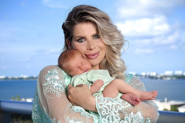 Karina Bacchi participa do reality show “Põe a Mamãe na Linha”