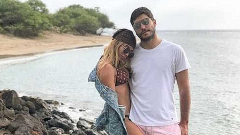 Anitta coloca celular no cofre por dias: “Todo mundo preso na dependência”