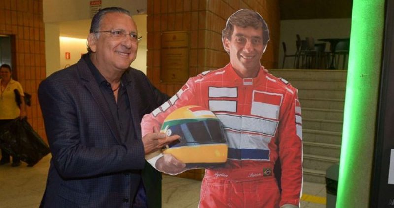 Galvão Bueno se enfurece com pergunta de repórter da RedeTV!: “Pergunta idiota”