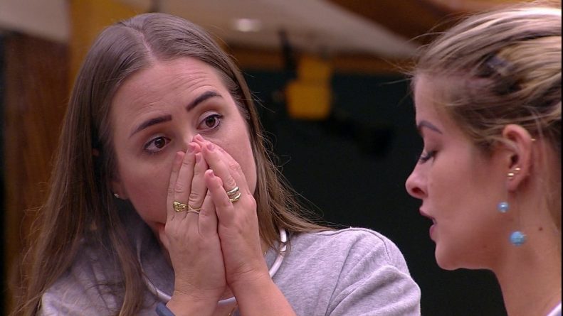 Jaqueline Grohalski se revolta por ser bloqueada por ex-BBB