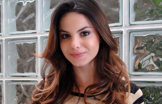 Stefhany Brito assina com a Record após “O Rico e Lázaro”