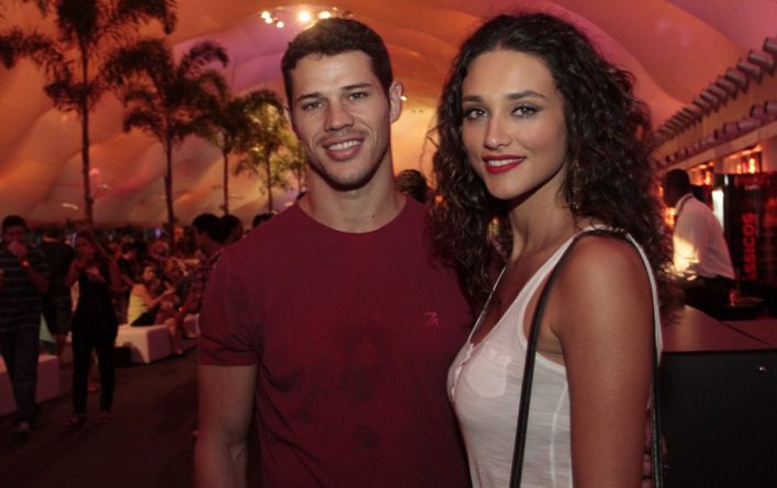 Nasce a primeira filha do casal Débora Nascimento e José Loreto