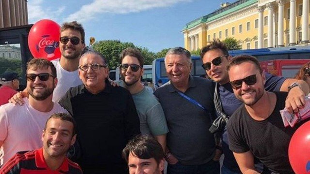 Galvão Bueno curte Moscou após diminuir ritmo de trabalho com eliminação do Brasil