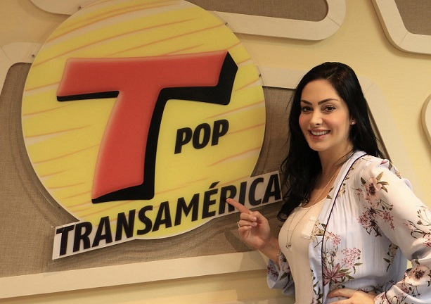 Ex-BBB Francine Piaia é a nova apresentadora da Rádio Transamérica