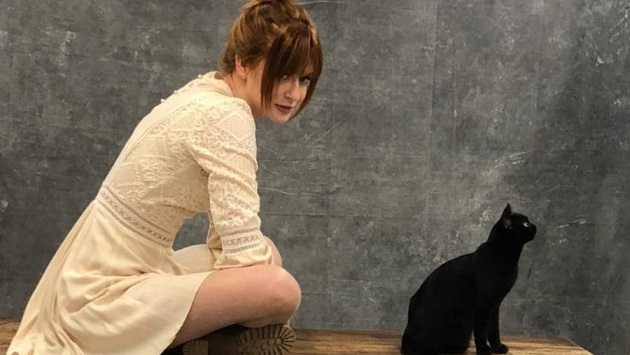 Programas da Globo irão receber a visita de um misterioso gato preto