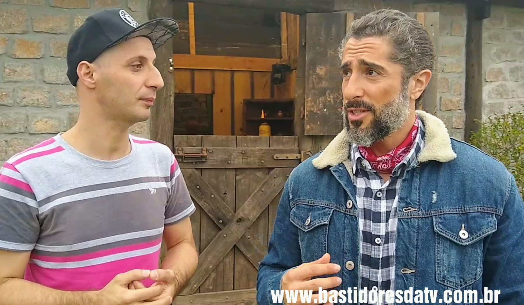 Vídeo: Bastidores Da TV visita sede do reality “A Fazenda 10” e entrevista Marcos Mion