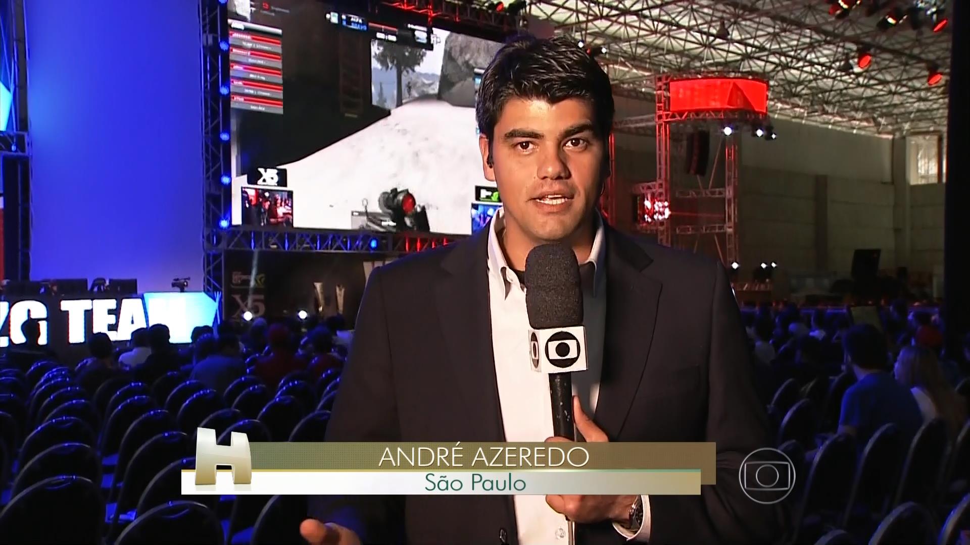 André Azeredo deixou a Globo para ganhar um salário 10 vezes maior na Record TV