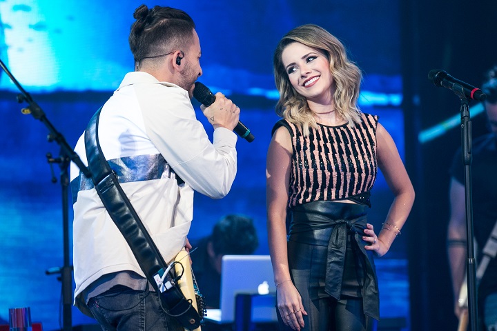 Depois de 12 anos, Sandy e Junior cantam juntos no palco do “Caldeirão do Huck”