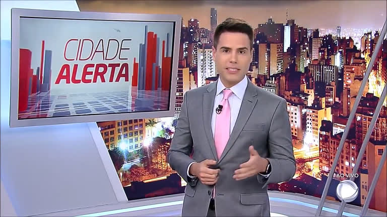 Luiz Bacci tira sarro das novelas mexicanas do SBT: “tenta bater o Cidade Alerta, mas nunca bate”