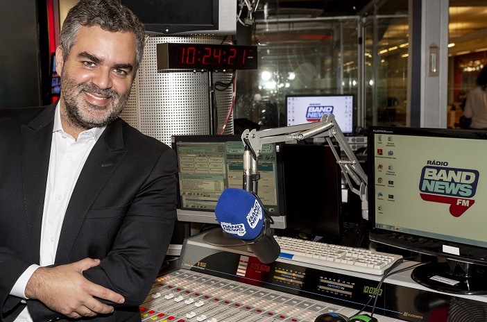 Após deixar a Jovem Pan, Carlos Andreazza estreia na BandNews FM