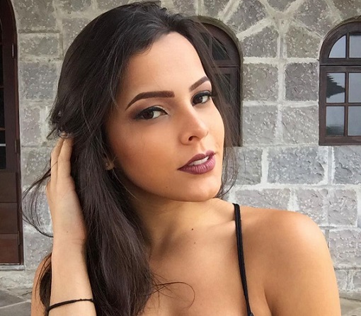 Emilly Araújo contrata Newton Dias em processo contra Rainha Matos