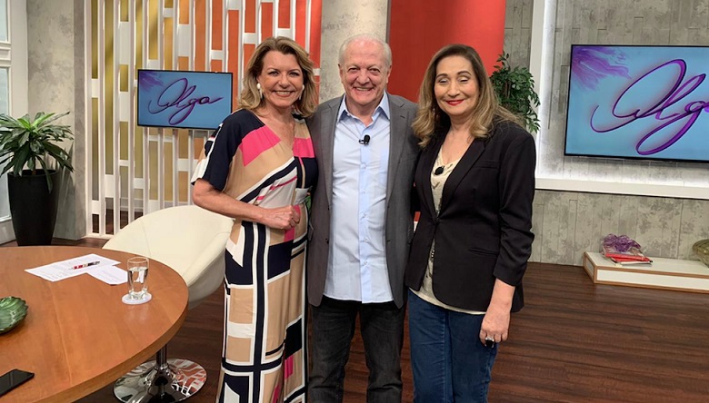 Olga Bongiovanni, Flávio Ricco e Sonia Abrão relembram momentos da história da RedeTV!