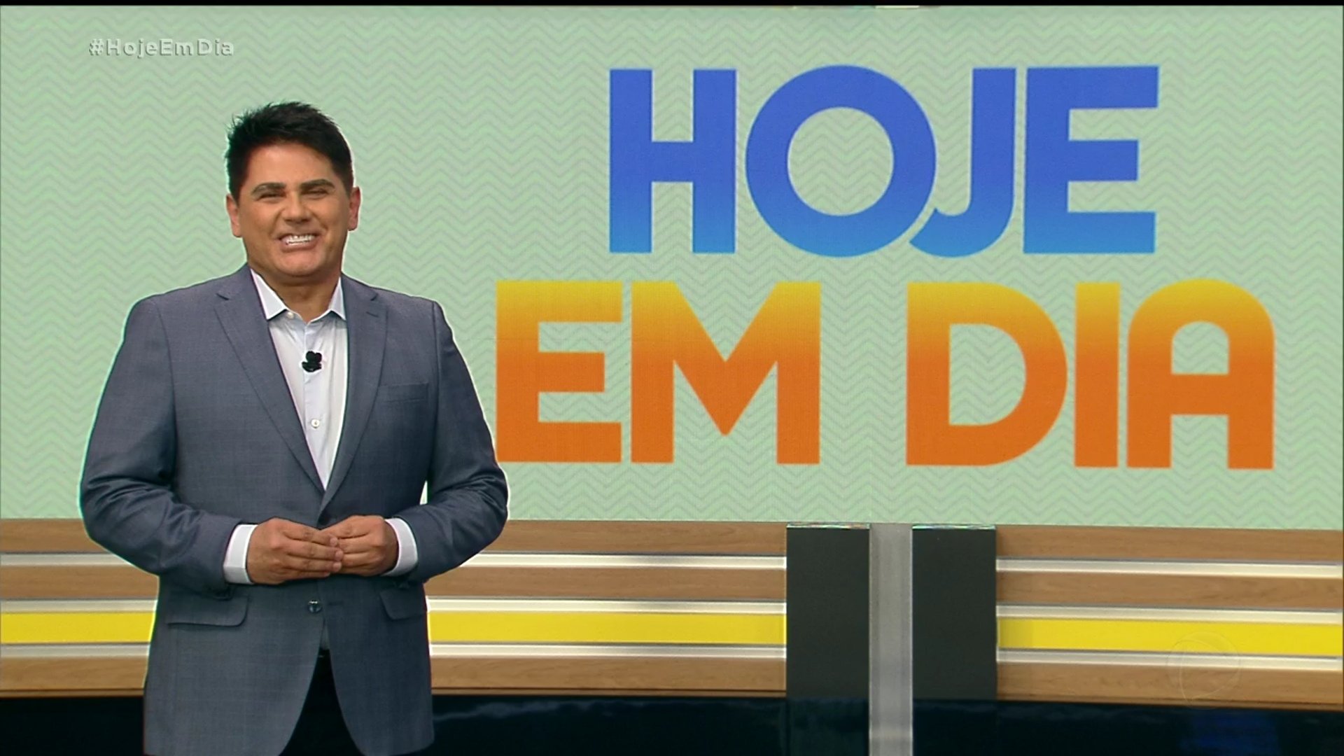“Hoje em Dia” estreia aos domingos em terceiro lugar na audiência e leva surra do SBT