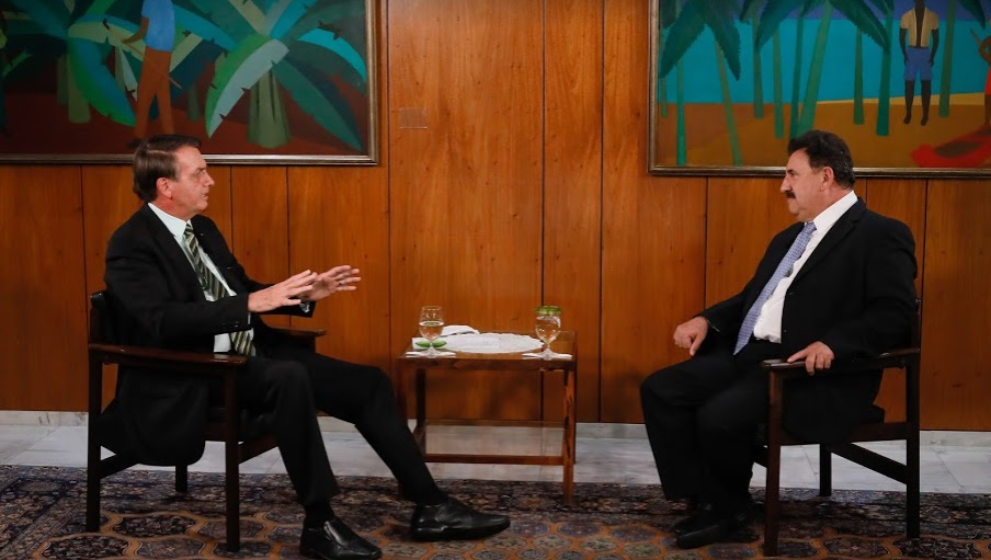 Ratinho entrevista o Presidente Jair Bolsonaro nesta sexta-feira (20/03)