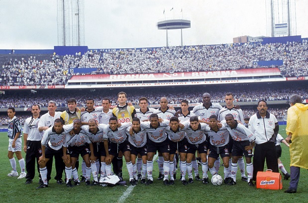 Band exibe final do Brasileirão de 1998 entre Corinthians e Cruzeiro