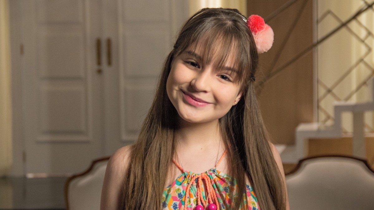 Após 9 anos, Sophia Valverde deixa o SBT: “Não foi fácil esse adeus”