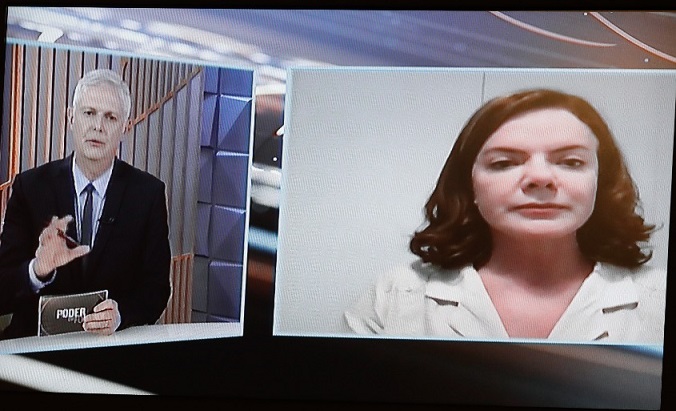 Presidente do PT, Gleisi Hoffmann é entrevistada no programa “Poder em Foco” do SBT