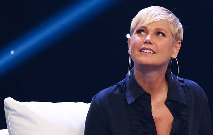 Ex-paquito revela que disputava com Xuxa e detona a apresentadora: “Ela não cantava nada”
