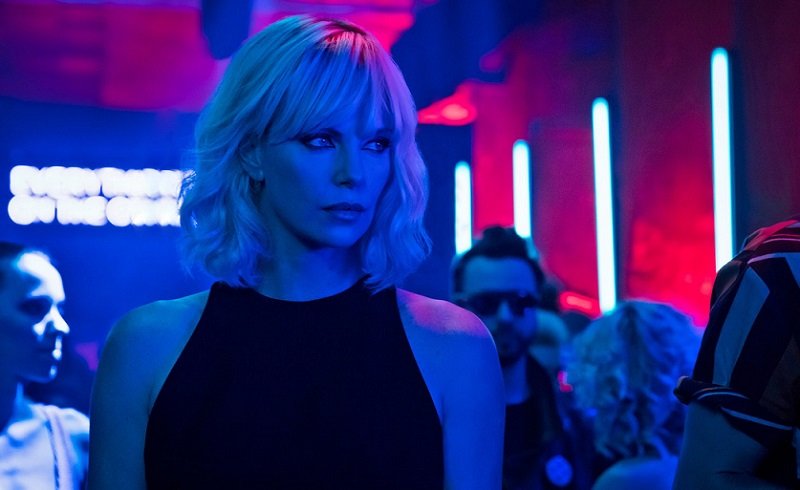 Globo exibe “Atômica”, filme inédito na TV aberta