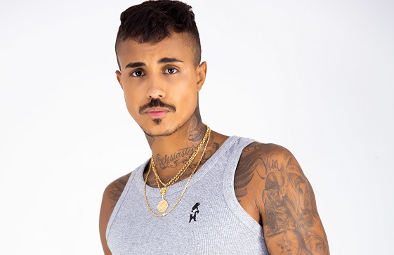 MC Livinho lança marca de roupas