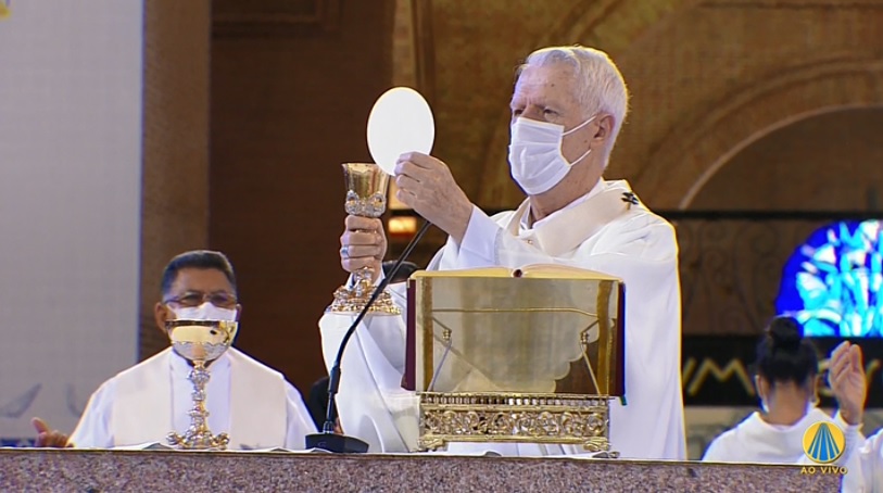 Igreja Católica X Igreja Universal: “Missa de Aparecida” vence a Record na audiência