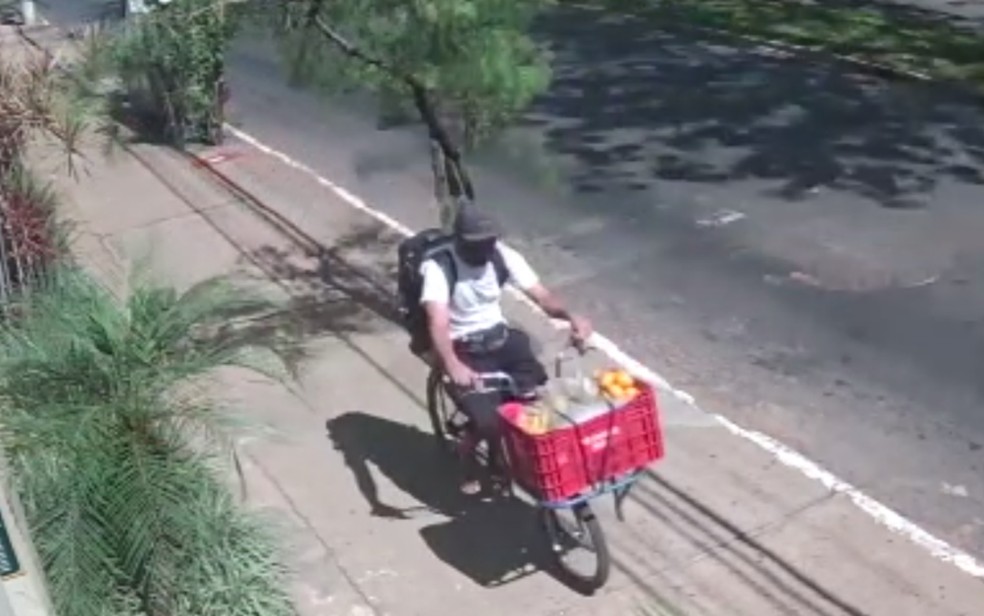 Vendedor de frutas é filmado roubando trompetes do cantor Gusttavo Lima, em Goiânia