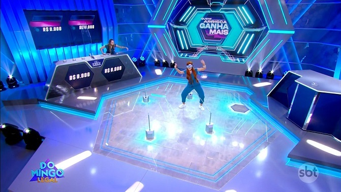 Com estreia de novo quadro, “Domingo Legal” chega a registrar o triplo de audiência da Record