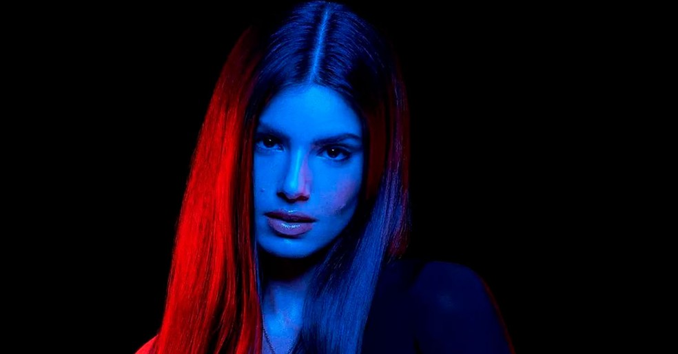 Camila Queiroz rebate TV Globo e fala sobre o afastamento de “Verdades Secretas 2”