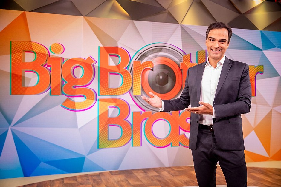 TV Globo se pronuncia sobre possível saída de Tadeu Schmidt da emissora