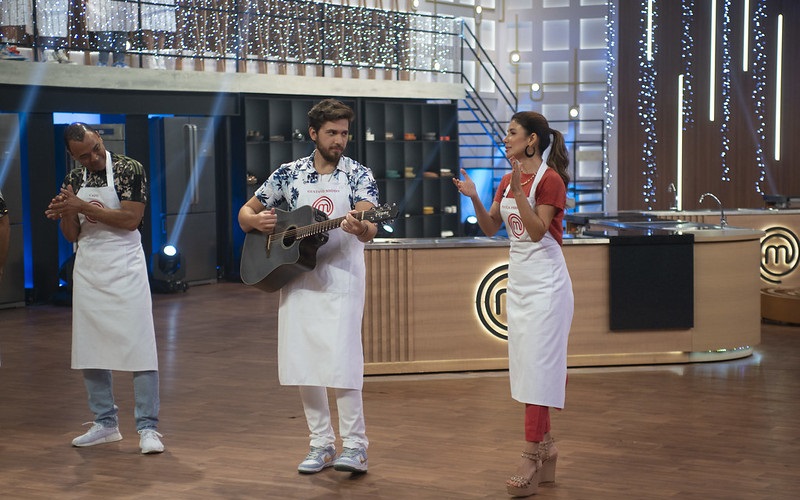 “MasterChef Especial de Ano Novo” traz nova disputa entre famosos