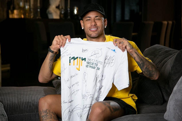 SBT exibe com exclusividade o especial de Natal “Neymar Jr. Entre Amigos”
